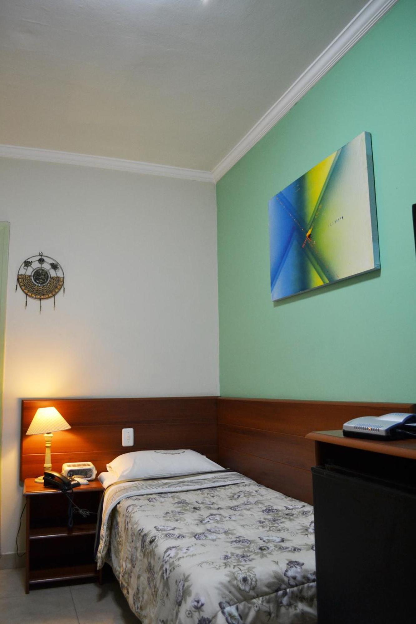 Hotel Valparaiso - Metro Paraiso E 800M Da Av Paulista Inn